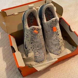 7.5 Nike metcon react- brand new